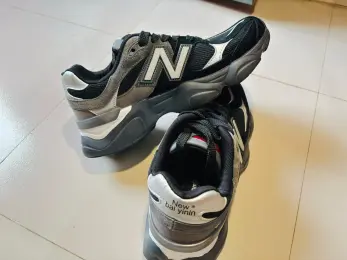 New Balance 9060 Black